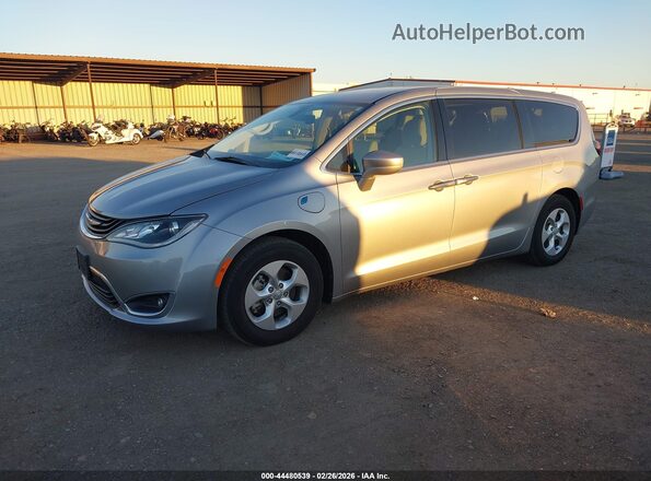 2C4RC1H70JR332968 2018 CHRYSLER PACIFICA Серебряный Передняя левая четверть