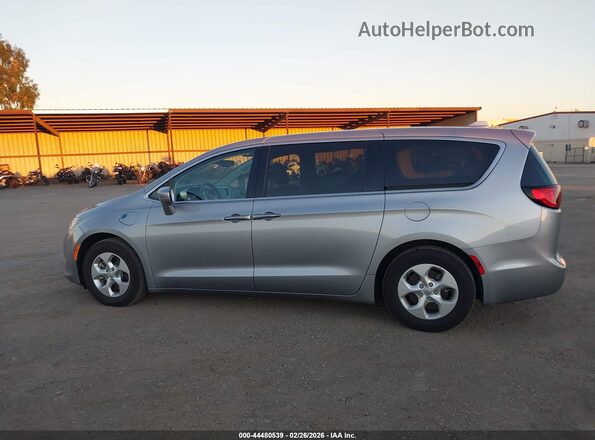 2C4RC1H70JR332968 2018 CHRYSLER PACIFICA Серебряный 