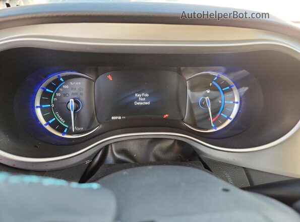 2C4RC1L71JR364951 2018 CHRYSLER PACIFICA Серебряный Вид щитка приборов