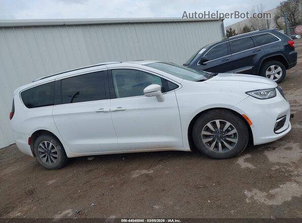 2C4RC1L74MR596965 2021 CHRYSLER PACIFICA Белый Вид щитка приборов