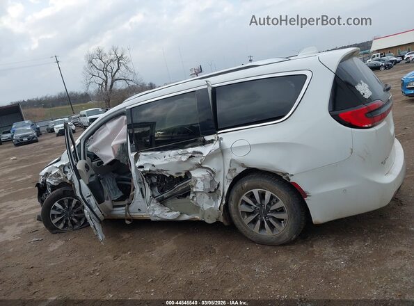 2C4RC1L74MR596965 2021 CHRYSLER PACIFICA Белый Вид задней части салона