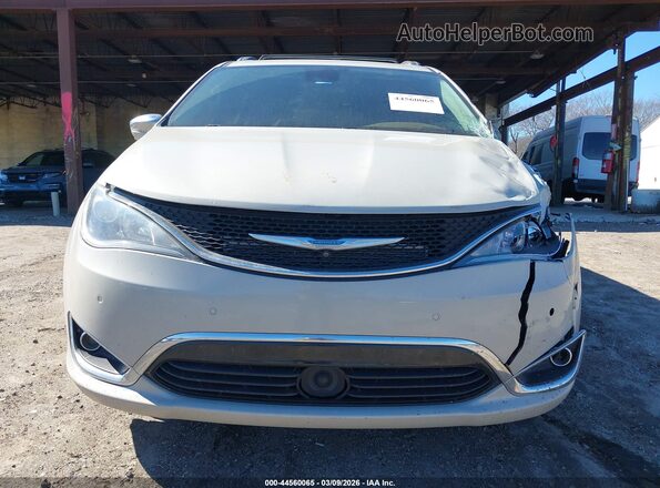 2C4RC1N79KR645457 2019 CHRYSLER PACIFICA Белый Вид щитка приборов