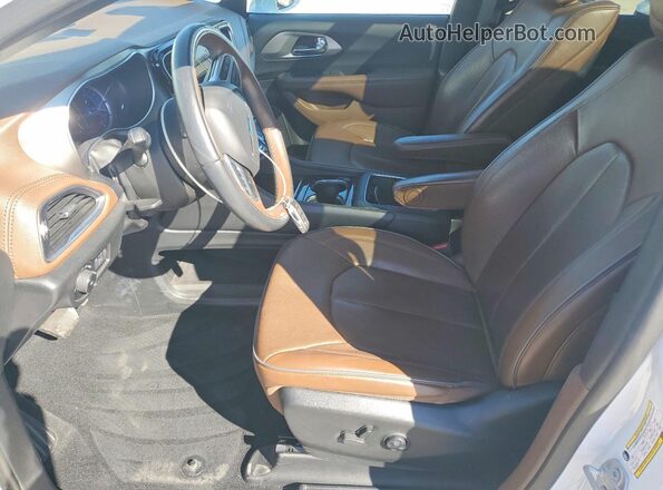 2C4RC1S71MR517849 2021 CHRYSLER PACIFICA White Vista interior delantera