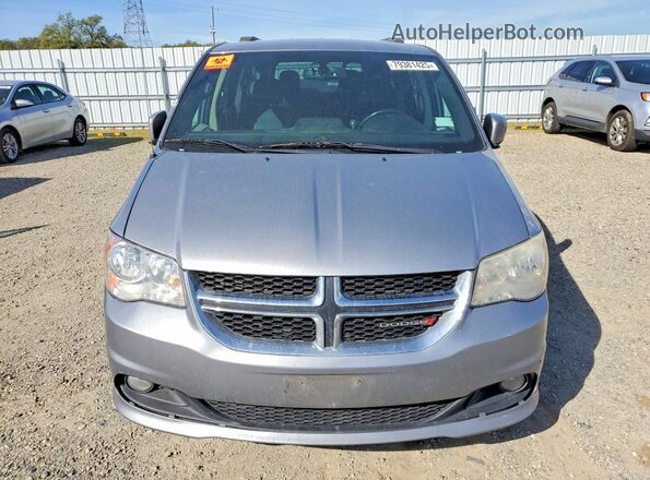 2C4RDGCG2HR812866 2017 DODGE GRAND Silver Вид спереду