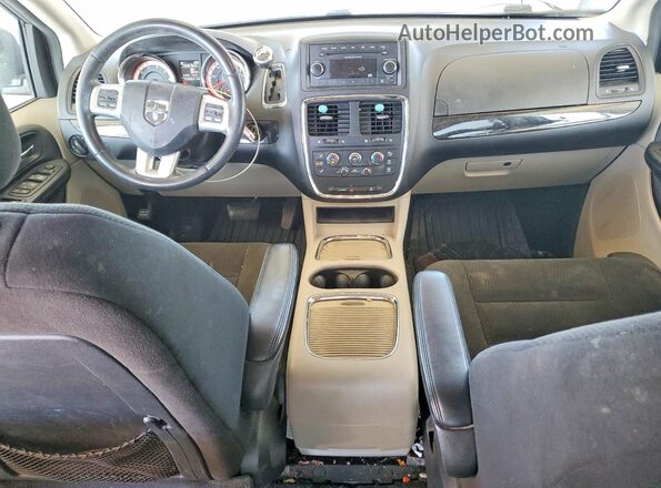 2C4RDGCG3GR317896 2016 DODGE GRAND Серебряный Вид панели приборов