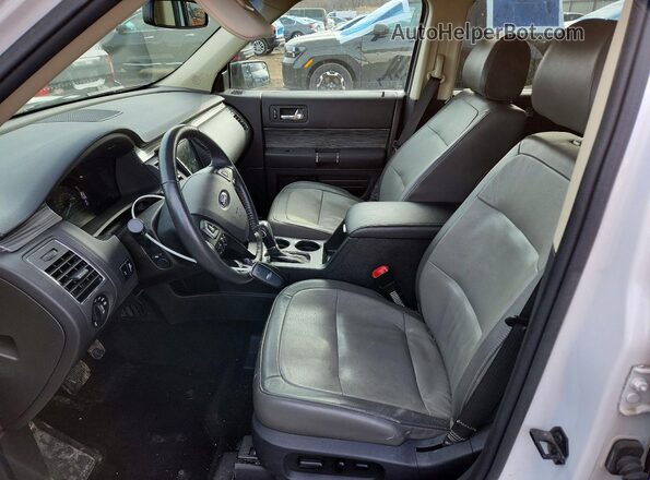 2FMGK5D85JBA14770 2018 FORD FLEX Белый Вид салона спереди