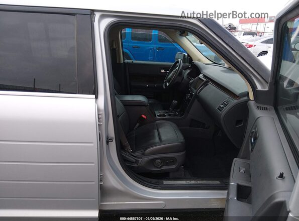 2FMGK5D8XKBA30349 2019 FORD FLEX Серебряный Вид салона спереди