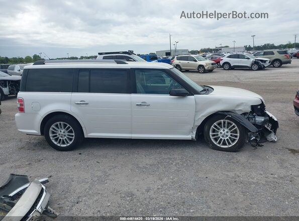 2FMHK6C88GBA04772 2016 FORD FLEX Белый Вид задней части салона