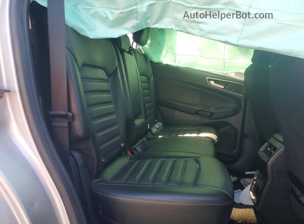 2FMPK3J81JBB28032 2018 FORD EDGE Silver Widok wnętrza z tyłu