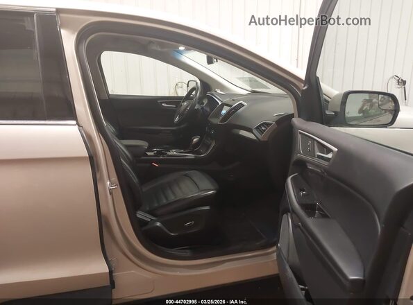 2FMPK4J89JBC25940 2018 FORD EDGE Beige Widok wnętrza z przodu