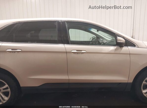 2FMPK4J89JBC25940 2018 FORD EDGE Beige Widok wnętrza z tyłu
