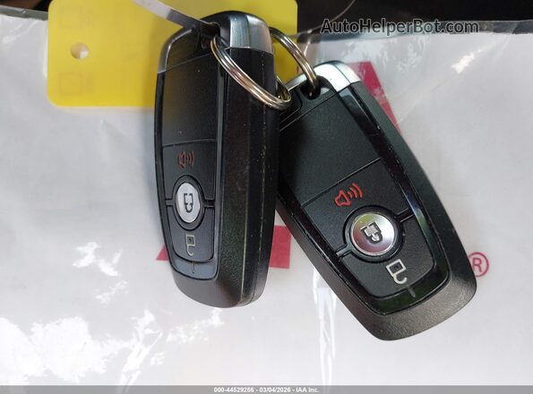 2FMPK4J91JBB03968 2018 FORD EDGE Золотой Вид панели приборов