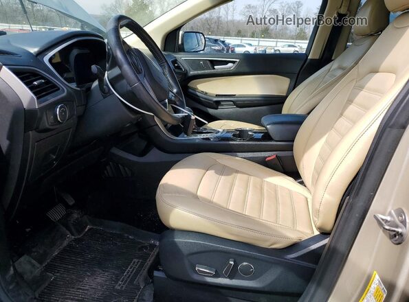 2FMPK4J94HBC25590 2017 FORD EDGE Бежевый Вид салона спереди