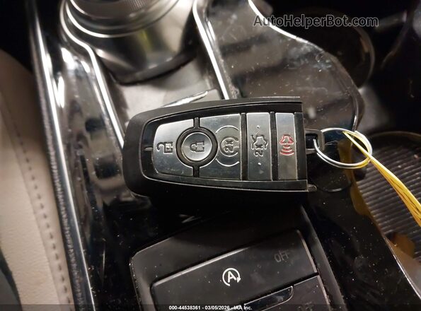 2FMPK4K91KBC00376 2019 FORD EDGE White Widok deski rozdzielczej