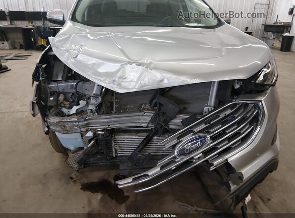 2FMPK4K92RBA01136 2024 FORD EDGE Silver Widok z przodu