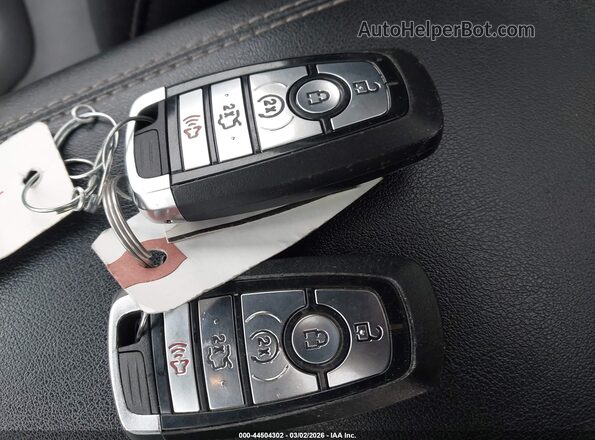2FMPK4K93KBB74072 2019 FORD EDGE Черный Вид панели приборов