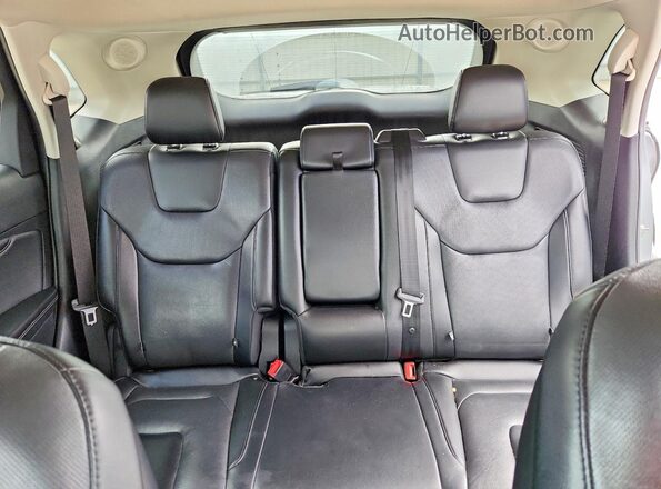 2FMPK4K95NBA08902 2022 FORD EDGE Silver Widok tylnych siedzeń