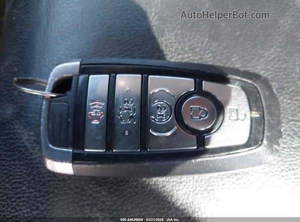 2FMPK4K96HBB90856 2017 FORD EDGE Белый Вид панели приборов