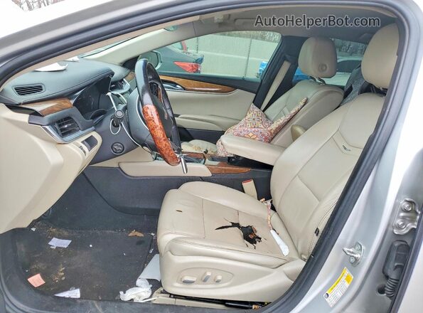 2G61M5S3XK9152263 2019 CADILLAC XTS Серебряный Вид салона спереди