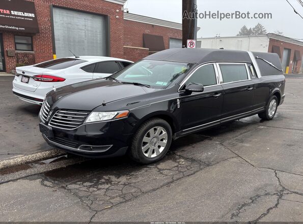 2LJMJ5LT2JBL00380 2018 LINCOLN MKT Черный Передняя левая четверть