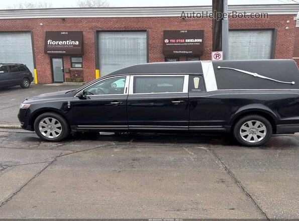 2LJMJ5LT2JBL00380 2018 LINCOLN MKT Черный Вид щитка приборов