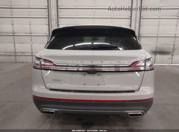 2LMPJ6J98NBL00869 2022 LINCOLN NAUTILUS Кремовый 