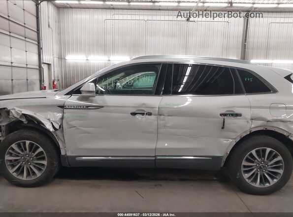2LMPJ6J98NBL00869 2022 LINCOLN NAUTILUS Кремовый 
