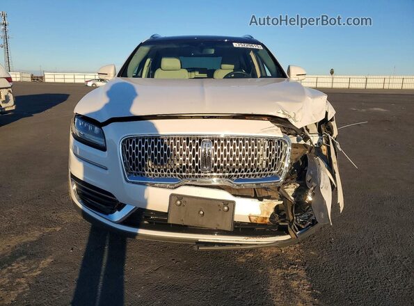 2LMPJ6L95KBL62335 2019 LINCOLN NAUTILUS Белый Вид спереди