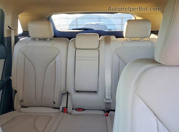 2LMPJ6L95KBL62335 2019 LINCOLN NAUTILUS Белый Вид задних сидений