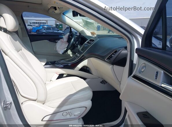 2LMPJ7JP3HBL16762 2017 LINCOLN MKX Серый Вид салона спереди