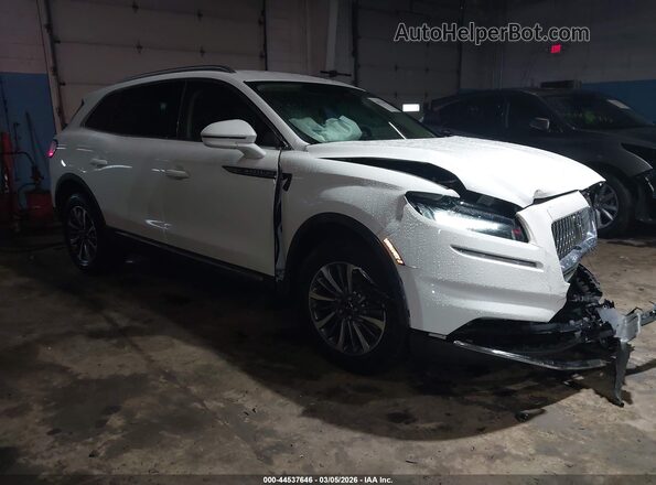 2LMPJ8J98PBL00739 2023 LINCOLN NAUTILUS White Delantero derecho