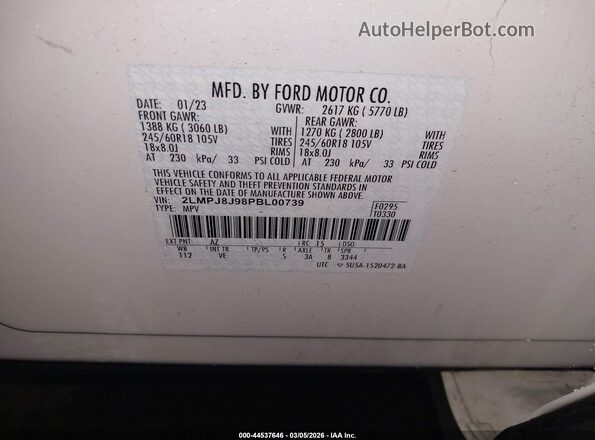 2LMPJ8J98PBL00739 2023 LINCOLN NAUTILUS White Vista del compartimento del motor