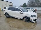 2019 Lincoln Nautilus Reserve White vin: 2LMPJ8L90KBL16732