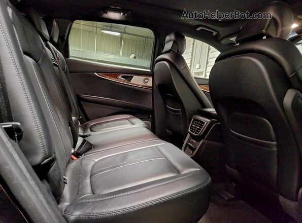 2LMPJ8LP2HBL52963 2017 LINCOLN MKX Черный Вид задней части салона