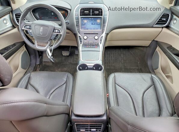2LMPJ8LP7KBL35034 2019 LINCOLN NAUTILUS Черный Вид панели приборов