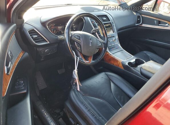 2LMPJ8LPXHBL51897 2017 LINCOLN MKX Красный Вид панели приборов