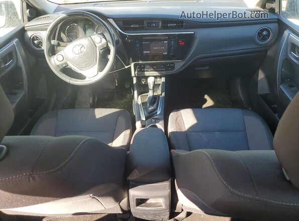 2T1BURHE4JC978462 2018 TOYOTA LL Gray Vista del salpicadero