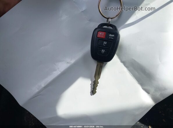 2T1BURHE6HC781710 2017 TOYOTA LL Серый Вид панели приборов