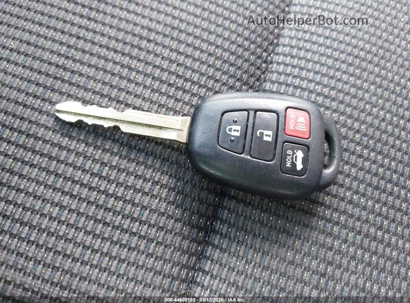 2T1BURHE6HC922081 2017 TOYOTA LL Серый Вид панели приборов