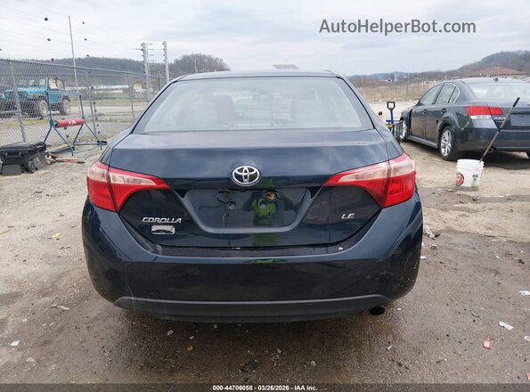 2T1BURHE8JC067101 2018 TOYOTA LL Blue 