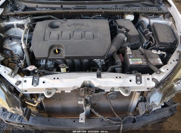 2T1BURHEXJC105427 2018 TOYOTA LL Серебряный Вид сзади