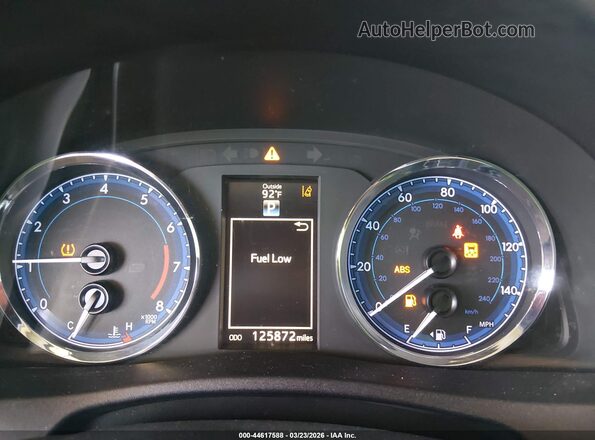 2T1BURHEXJC105427 2018 TOYOTA LL Серебряный Вид задних сидений