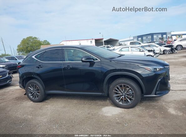 2T2AGCEZ2TC098463 2026 LEXUS NX 350 Черный Вид задней части салона