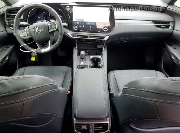 2T2BAMBA6SC063675 2025 LEXUS RX Silver Vista del salpicadero