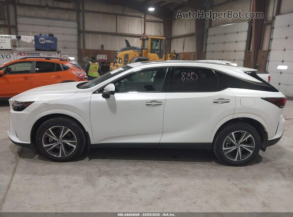 2T2BAMCA1PC036941 2023 LEXUS RX 350 White 360 interior view