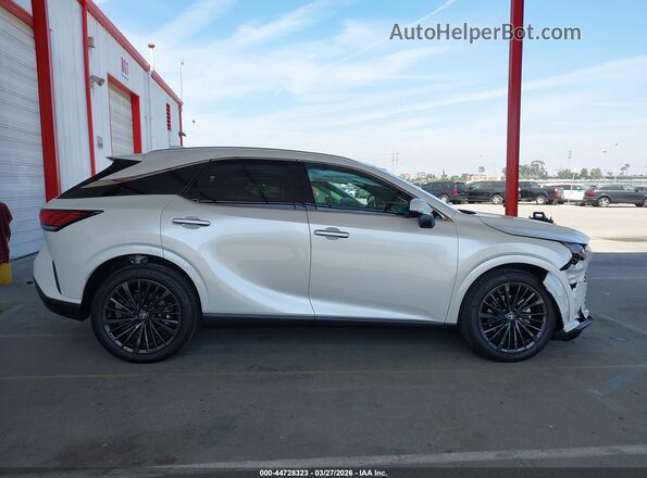 2T2BAMCA7TC133930 2026 LEXUS RX 350 Белый Вид задней части салона