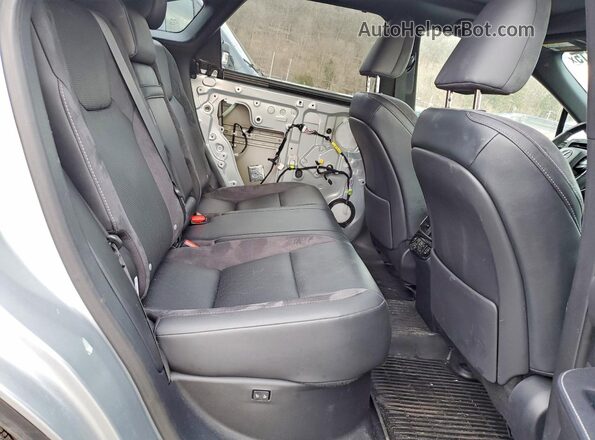 2T2BAMCA8PC021076 2023 LEXUS RX Silver Вид задньої частини салону