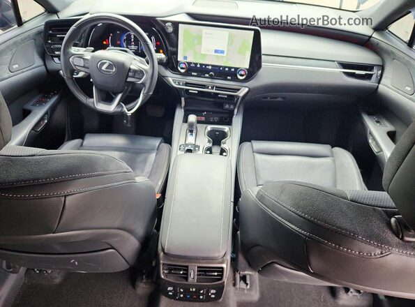 2T2BBMCAXPC021321 2023 LEXUS RX Черный Вид панели приборов