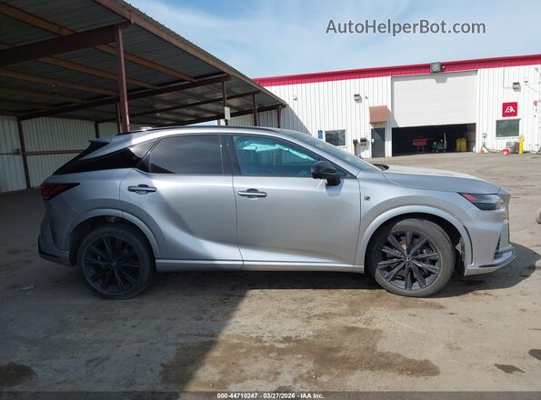2T2BCMEA5RC011082 2024 LEXUS RX 500H Silver Widok wnętrza 360 stopni