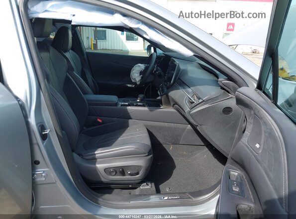 2T2BCMEA5RC011082 2024 LEXUS RX 500H Silver Widok wnętrza z przodu